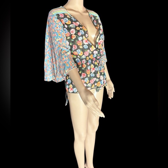 Vintage Flared Bell Sleeve Crop Wrap Top Boho Summer Size M Floral Beach 60s - Picture 2 of 11